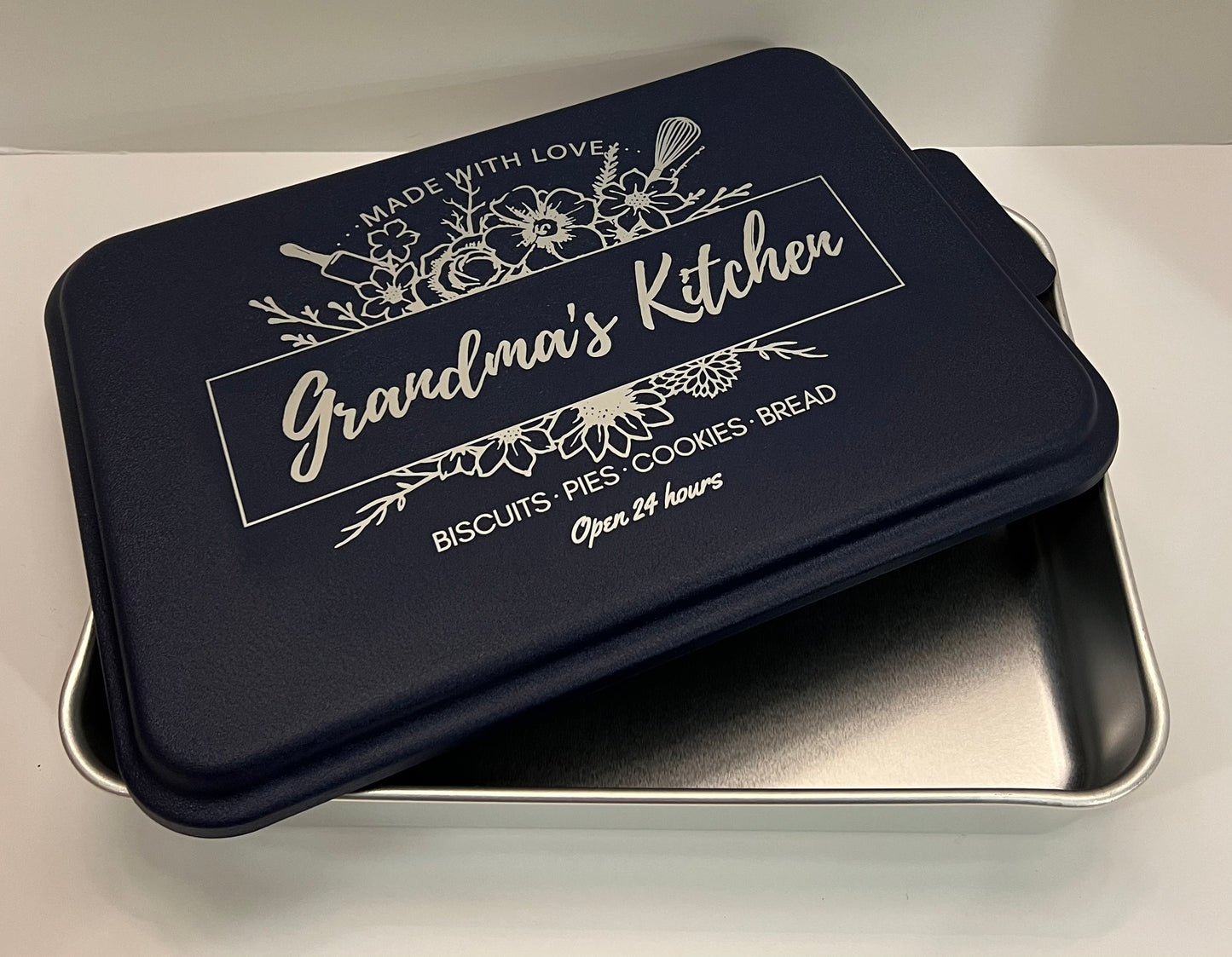 Grandma’s Kitchen Engraved Cake Pan