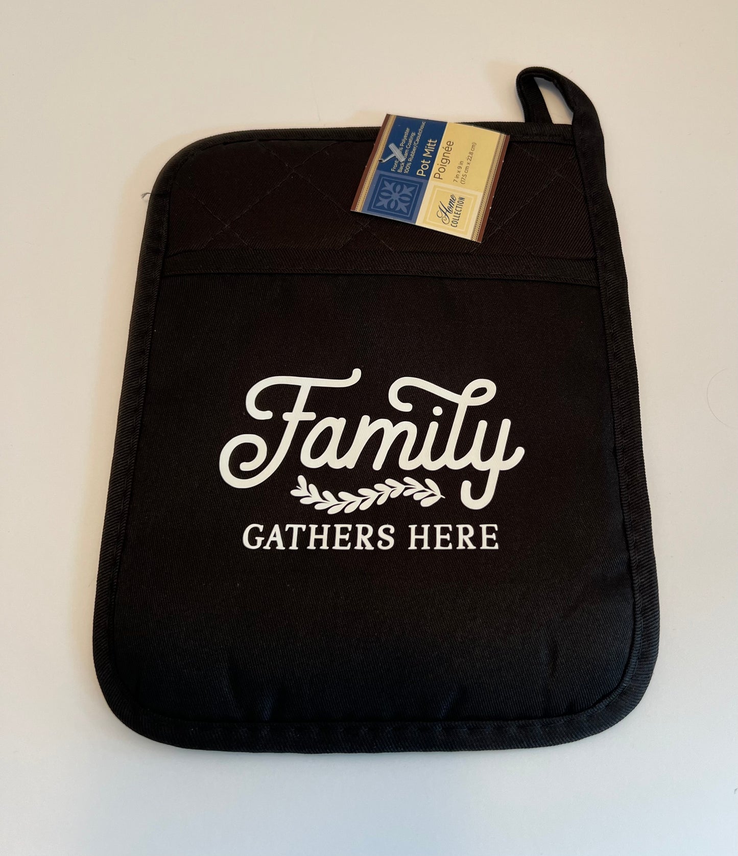 Family Gathers Here Pot Holder