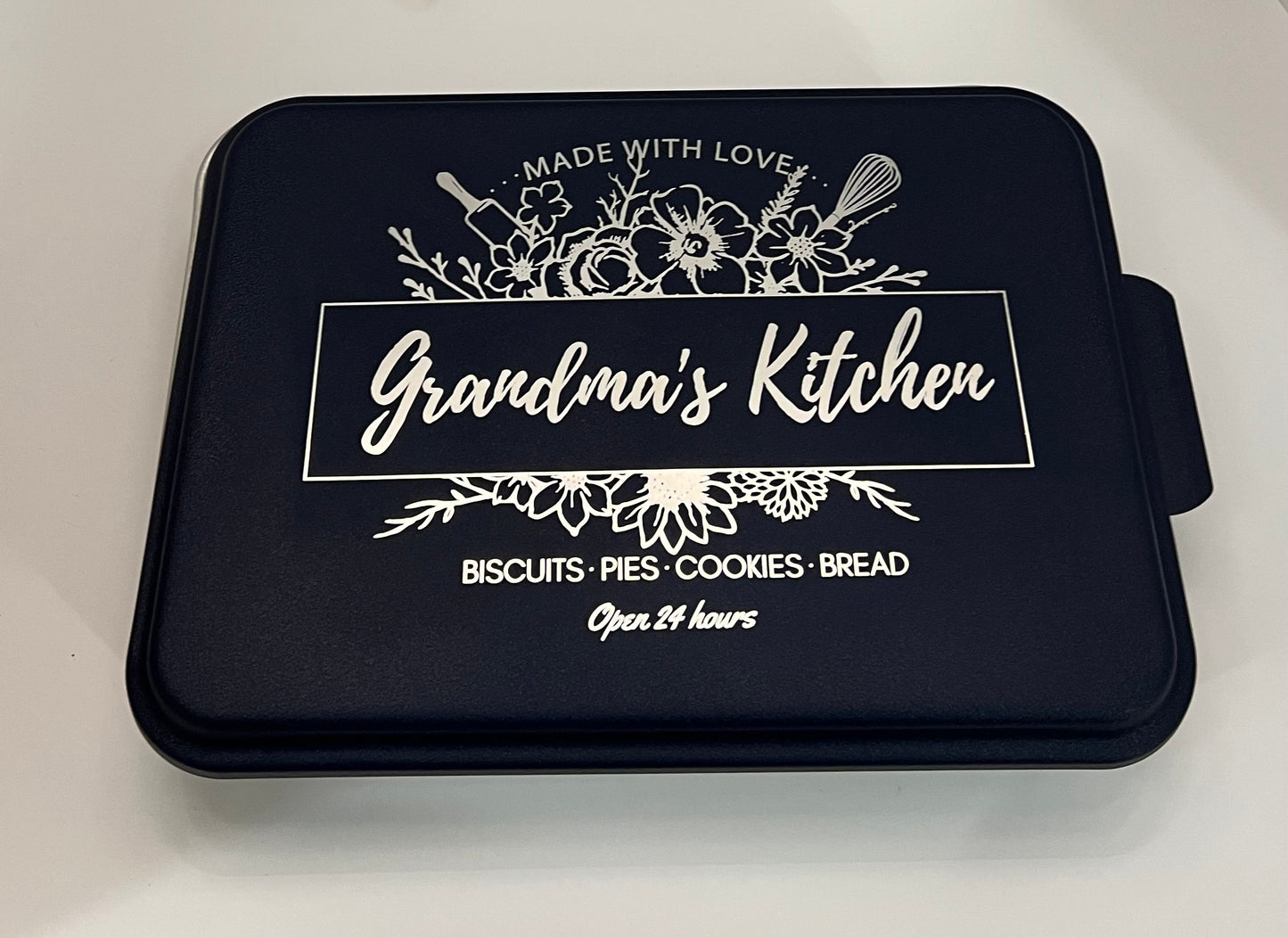 Grandma’s Kitchen Engraved Cake Pan