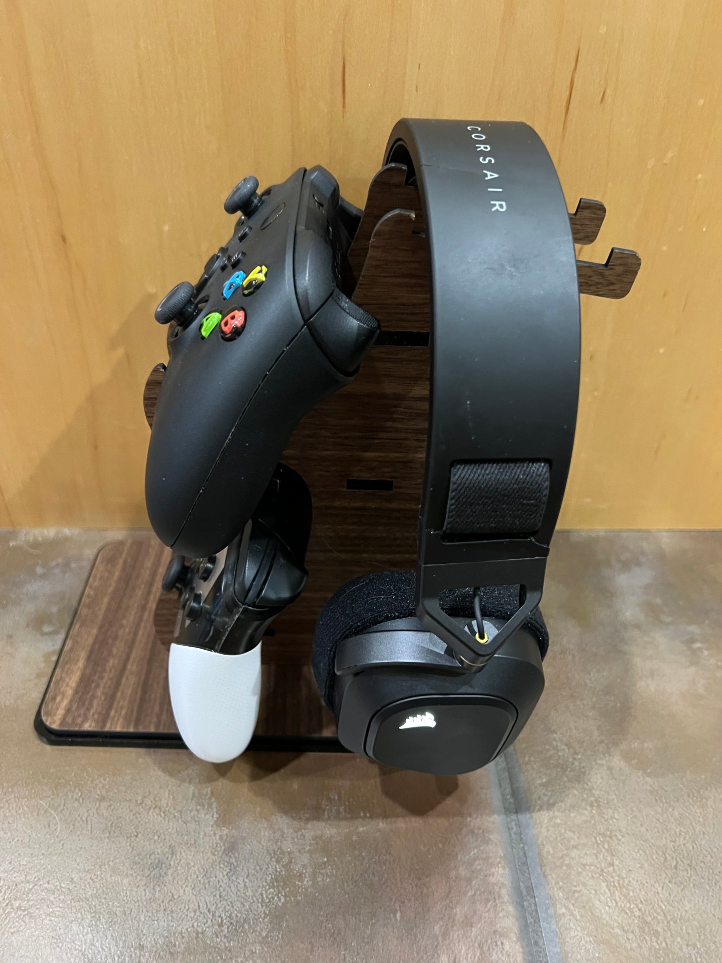 Gaming Stand